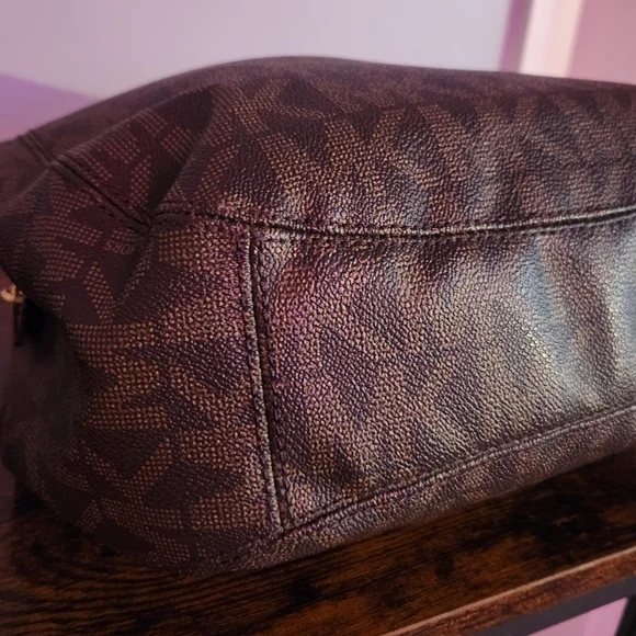 Michael Kors Brown Shoulder Bag.  EUC - Picture 7 of 13